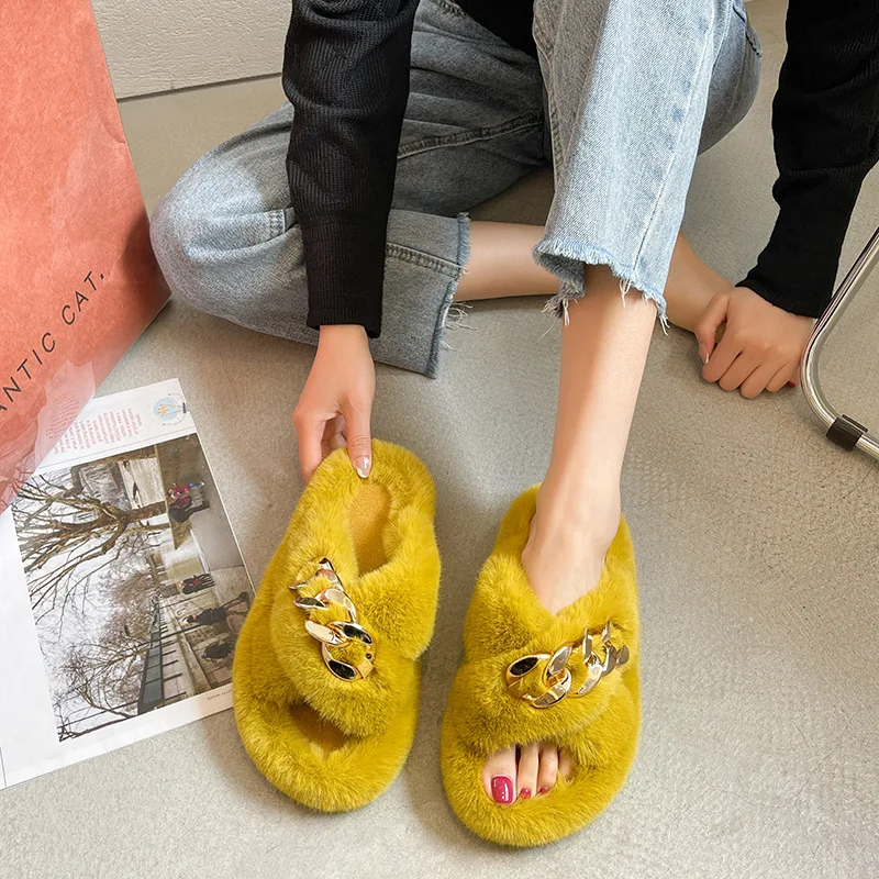 Woman Plush Slippers Summer Fashion Solid Color Fur Furry Slippers for Home Metal Chain Outdoor Casual Female Shoes Plus Size