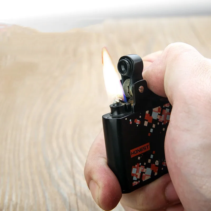 

HONEST New Kerosene Lighter Retro Nostalgic Creativity Fashion Personality Small Grinding Wheel Metal Lighter