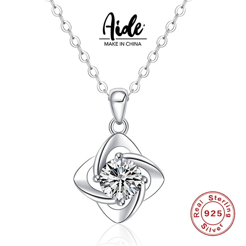 

Aide 1 Carat Moissanite Ladies Necklace Shiny Lucky Clover Pendant S925 Sterling Silver High Jewelry Gift Clavicle Chain 2022