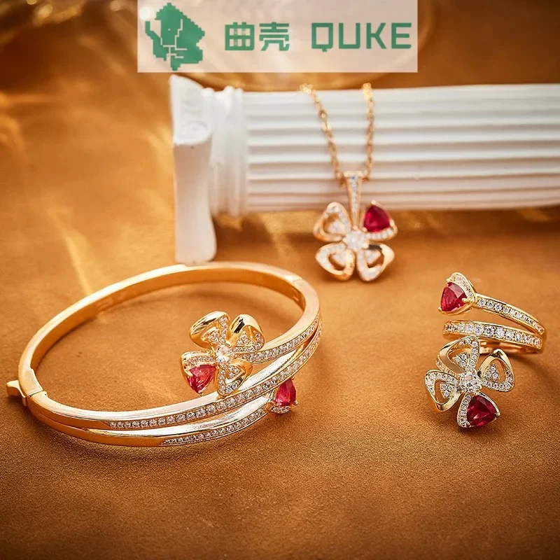 Бесплатная доставкаНовое ожерелье с цветком крыла и покрытием красивая текстура