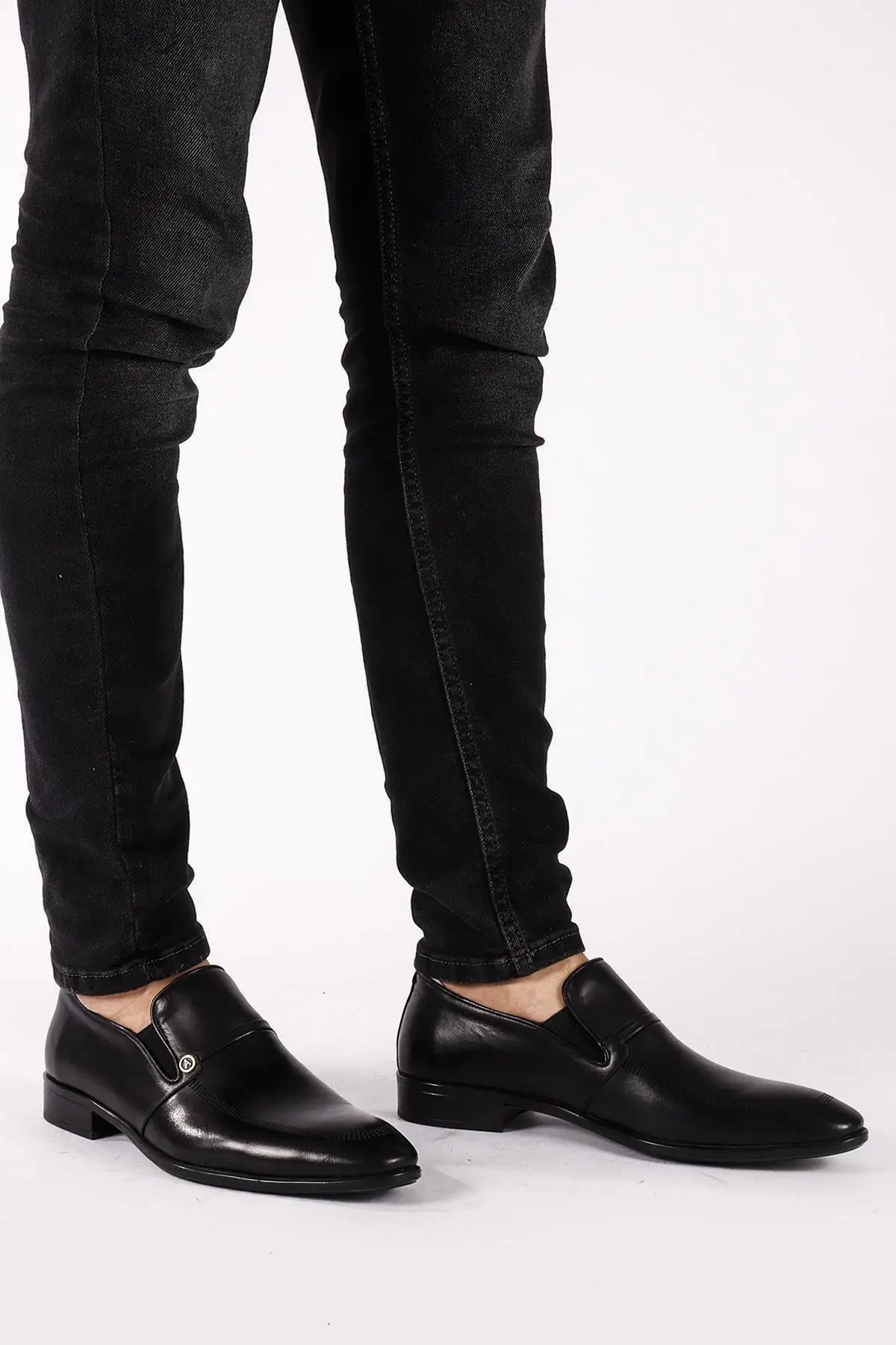 

Туфли мужские классические, повседневные Мягкие лоферы, удобная обувь, популярный стиль, на лето