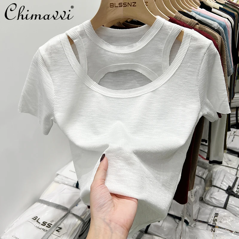 

Женская белая футболка с коротким рукавом, лето 2022, новые европейские товары, дизайнерские облегающие футболки с вырезами, характерный женс...