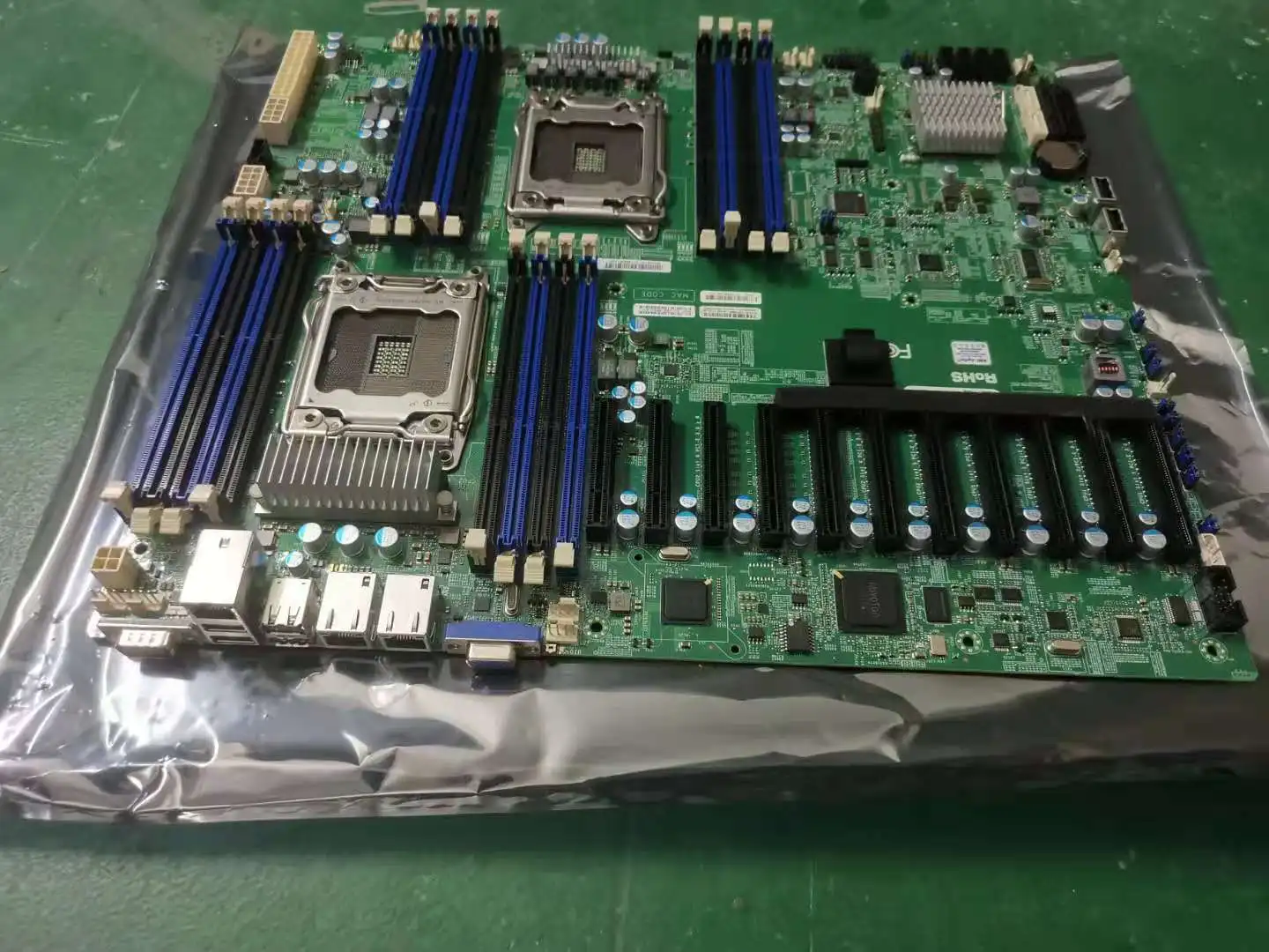 

X9DRX +-F для материнской платы Supermicro LGA2011 Xeon E5-2600 V1/V2 семейство 10 PCI-E 3,0x8 и 1 PCI-E 2,0x4 (in x8) слот