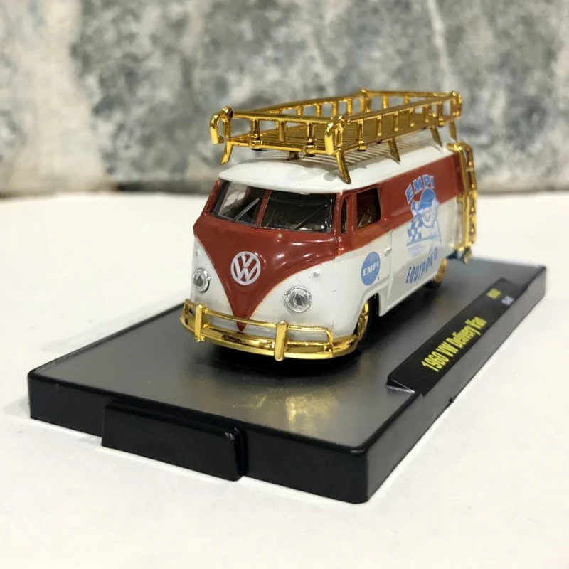 

1/64 Scale Die-Cast Car Model Toys 1960 VW Delivery Van Bus M2 Diecast Metal Vehicle For Gift Kids Boys Collection Friends Play