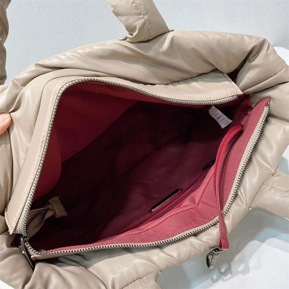 Women Autumn Winter Handbags Korean Fashion Cotton Jacket Space Cotton Air Bag Black Versatile Handheld One Shoulder Down Bag