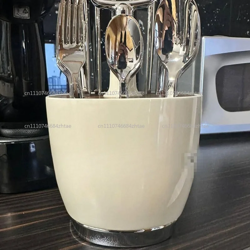Фото Набор столовых приборов из нержавеющей стали Cream Wind Kitchen в ретро-стиле: нож, вилка, ложка, подставка №1