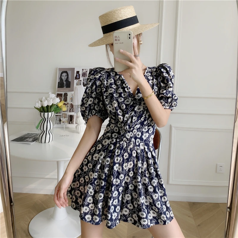 

Restoring Ancient Ways V-neck Hubble-bubble Sleeve Backless Bowknot Tied Floral Female Jumpsuits Vintage Woman Playsuits Rompers