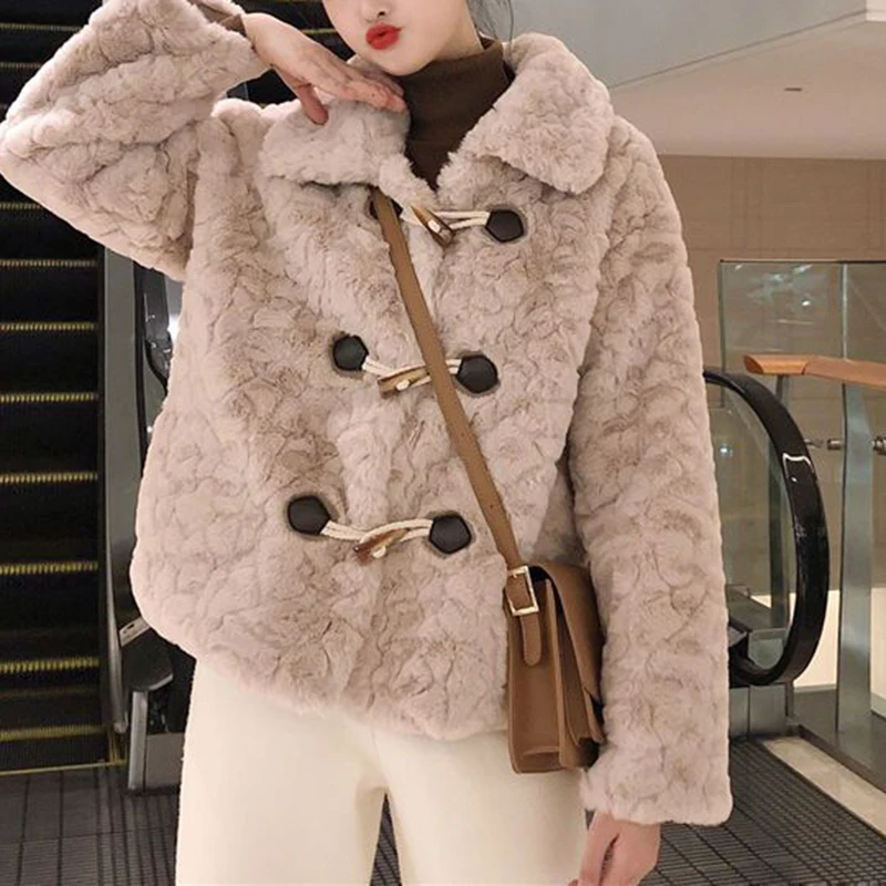 Lamb hair coat women's short autumn  winter Korean  2022 new pattern brushed thickened cattle horn button  coat