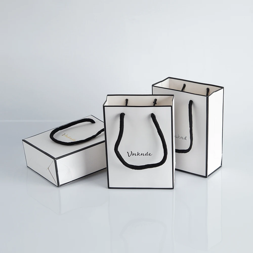 Custom Logo Thick Kraft Paper White Black Gift Packaging Tote Bags 12X5.7X16cm Cardboard Clothes Present Favors Party Portable