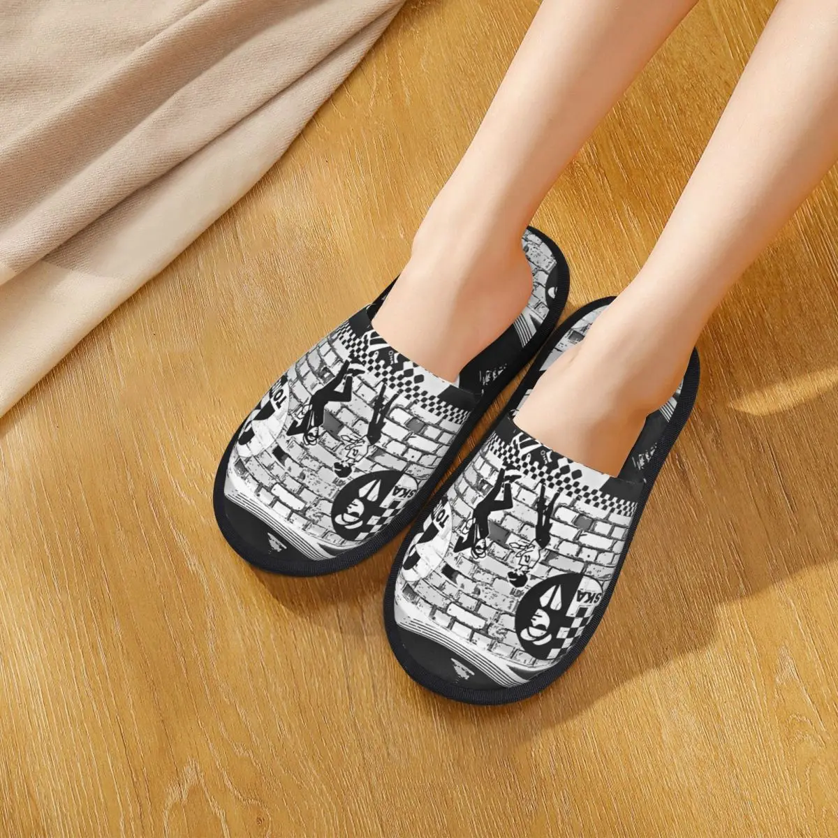 Мягкие противоскользящие тапки с пенным наполнителем эффектом памяти