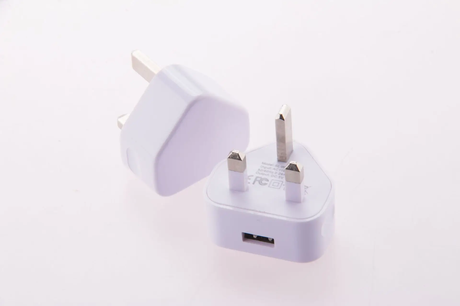 UK Port Dual USB Charger 5V2A USB Adapter UK Port Three Pin Dual Port Charger Direct Charging