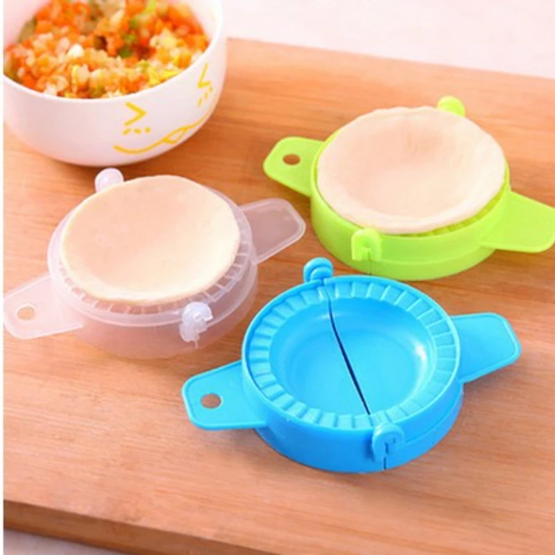 

Plastic Dumpling Molds Chinese Food Jiaozi Maker Dough Press Pie Ravioli Hand Mould Creative DIY Tools Kitchen Accessories