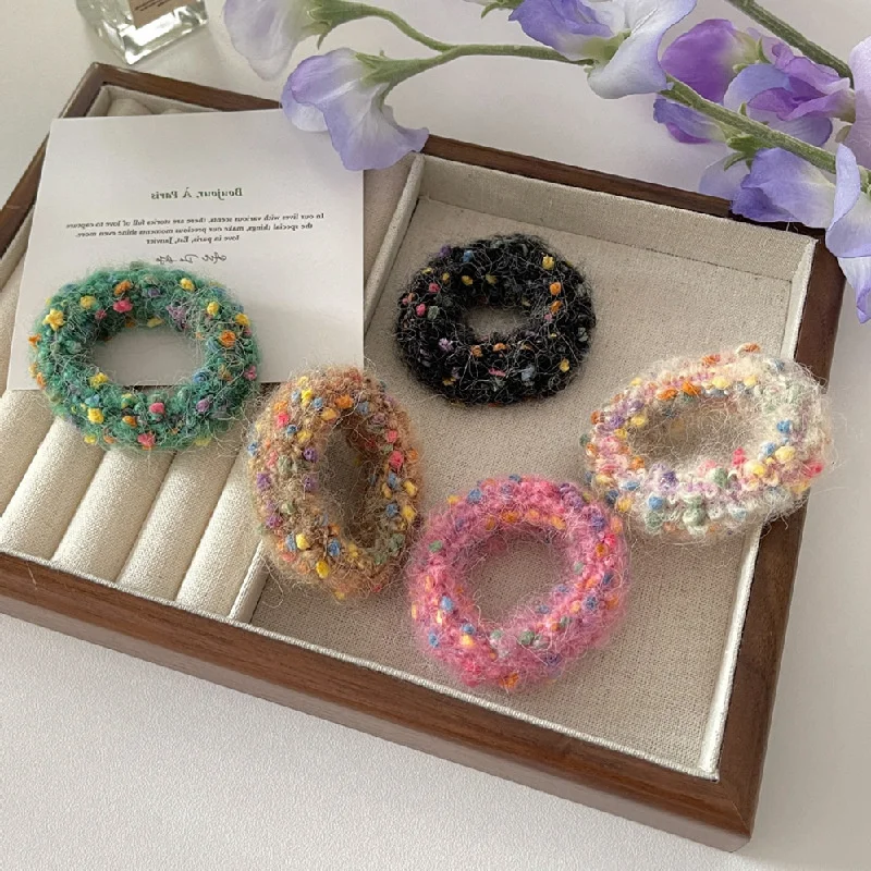 

Colorful Fragmentary Plush Hair Ornaments Girls Sweet Wool Knitting Headwear Women’s Hair Circle High Elastic Towel Circle