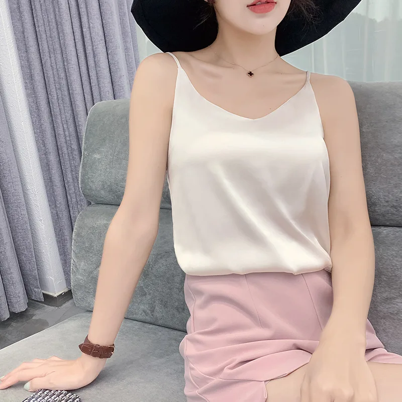 

Ladies Sexy V-neck Silk Satin Camisole Tank Top Sleeveless Top Women Summer Korean Style Slim Fit Camisole Bottoming Shirt Ladie