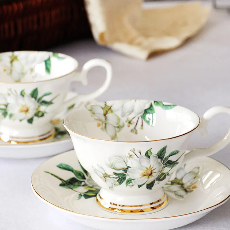 

Кофейная чашка и блюдце из костяного фарфора в европейском стиле, керамическая чашка с принтом, чашка для послеобеденного чая, кухонная пос...