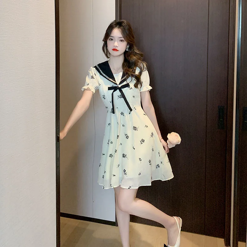 

Женское платье во французском стиле, Новинка лета 2022, маленькая яркая темно-синяя юбка-трапеция с цветочным принтом и воротником, высококла...