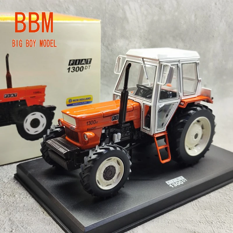 

Diecast 1/32 Scale FIAT 1300 DT Wheeled Tractor Model Alloy Simulation Model Agricultural Vehicle Toys for Boys
