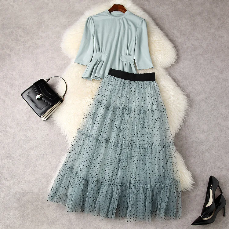 

European and American women's wear spring 2022 new Half sleeve round collar T-shirt Polka dot mesh pleated skirt Fashion suit