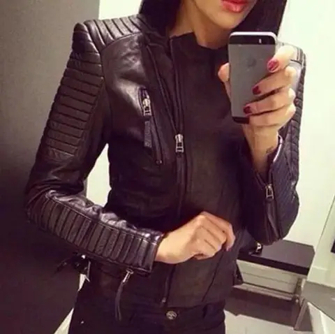 Женская короткая куртка из искусственной кожи