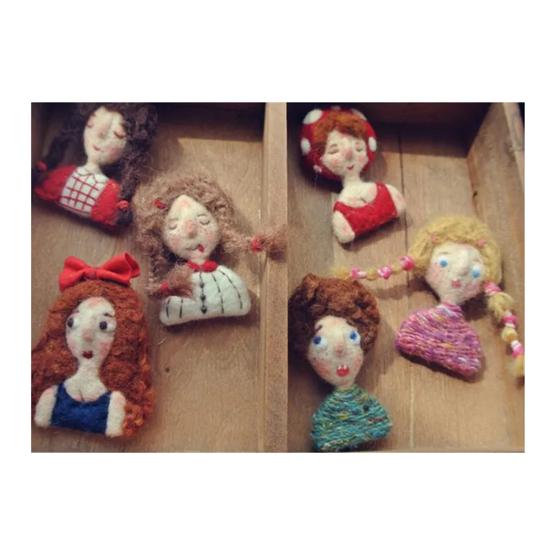 

Cute character wool needlepoint kit wool felt needle felting brooch craft needlecraft DIY gift idea