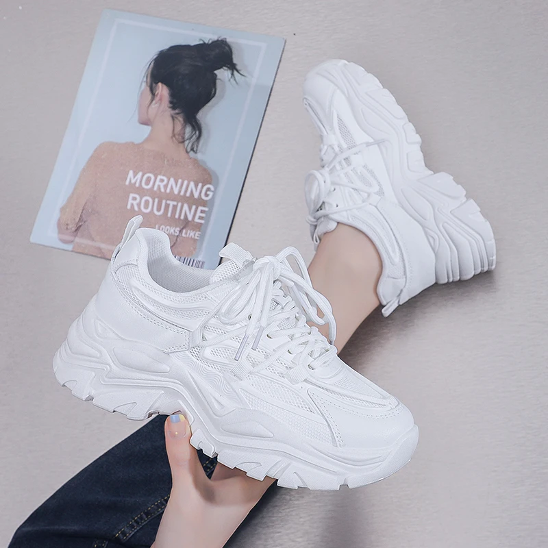 Fujeak New White Shoes for Women Comfortable Breathable Mesh Shoes Plus Size Casual Running Shoes Non-slip Lightweight Sneakers