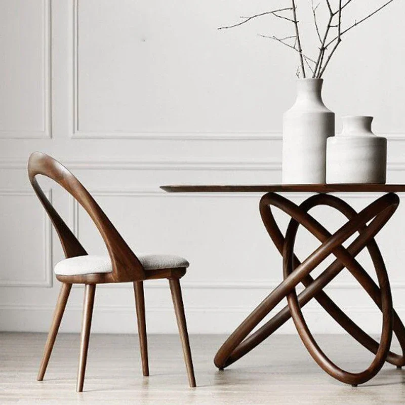 Современный минималистичный обеденный стол в скандинавском стиле из Северной