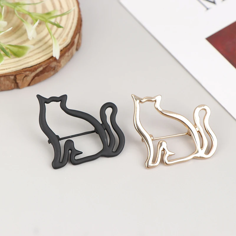 

Cute Hollow Small Fat Cat Brooch For Women Personality Cardigan Shawl Buckle 2022 Decorative Simple Suit Sweater Pin Ins