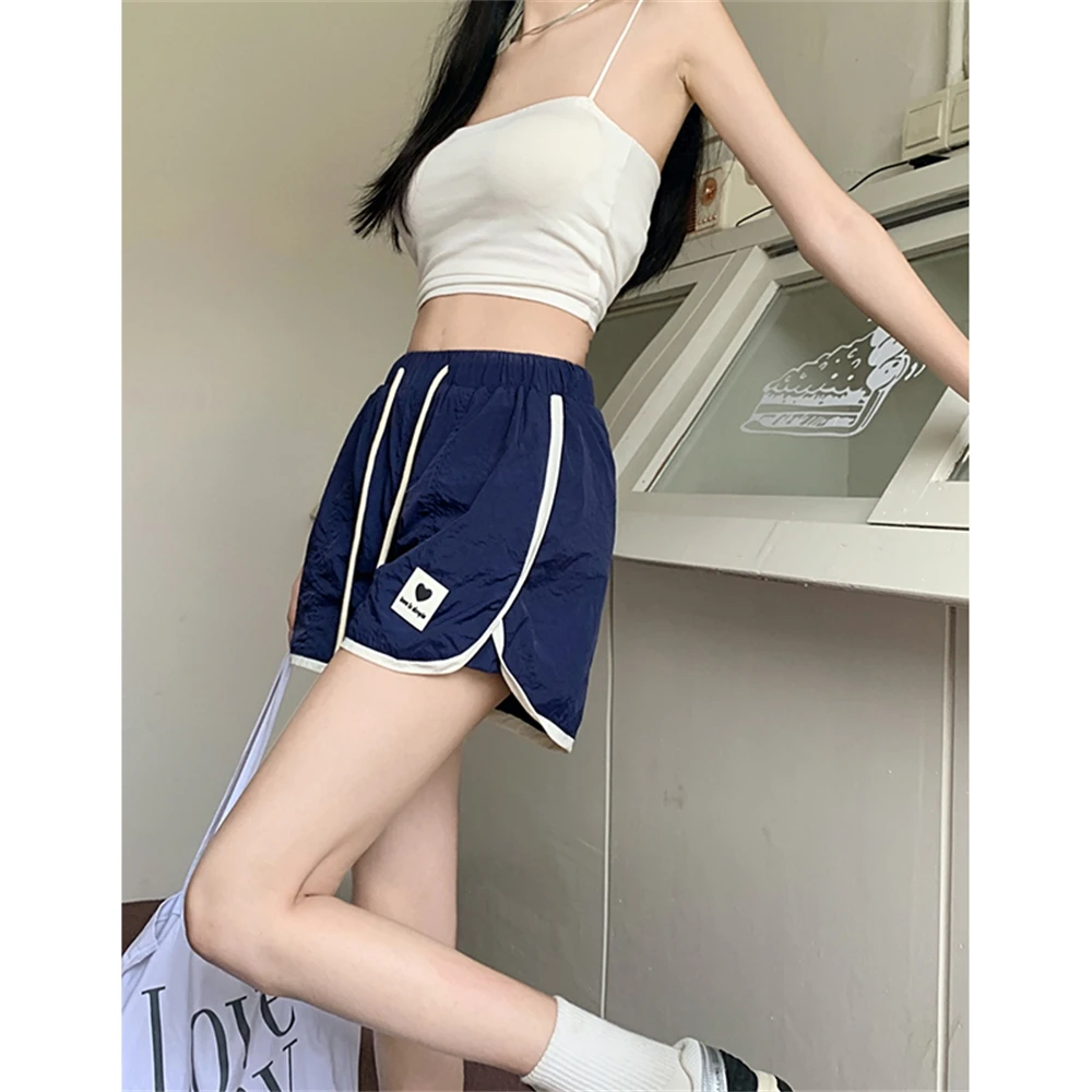 

2023 New Spring/Summer Women's Commuter Loose Work Wear Waterproof Retro Sports Casual Shorts