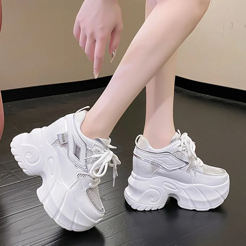 Женские массивные кроссовки на высоком каблуке 10 см Новинка осени 2024 Спортивная