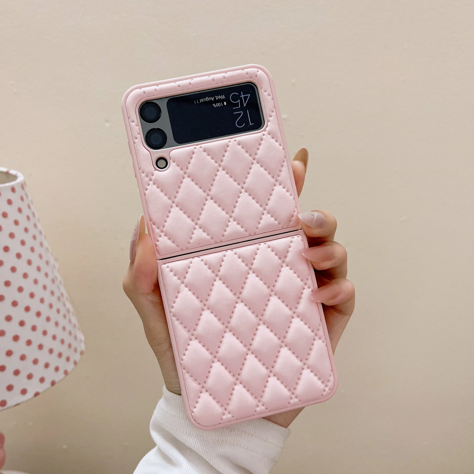 

Fashion Luxury High-end Lambskin Acrylic Small Fragrance Folding Screen Women Protective Cover Case for Samsung zflip3/ZFlip4