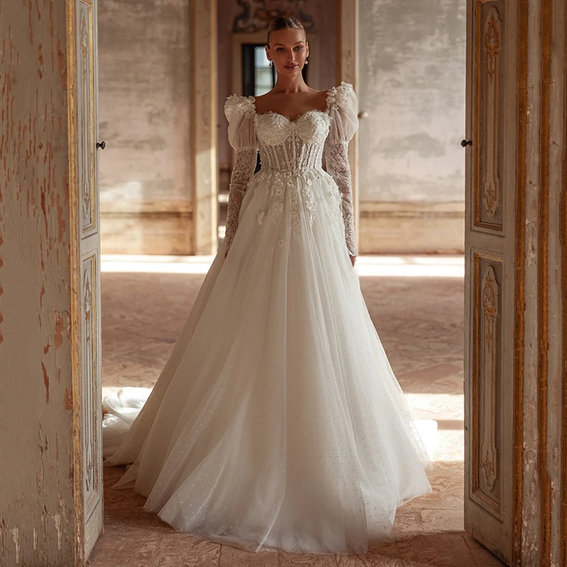 Платье женское ТРАПЕЦИЕВИДНОЕ с длинными рукавами и аппликацией