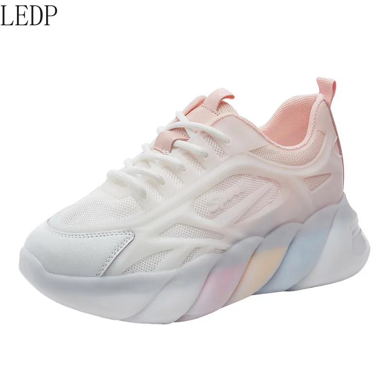 

2022 Summer New Mesh Breathable Platform Height Increasing Insole Thin White Shoes