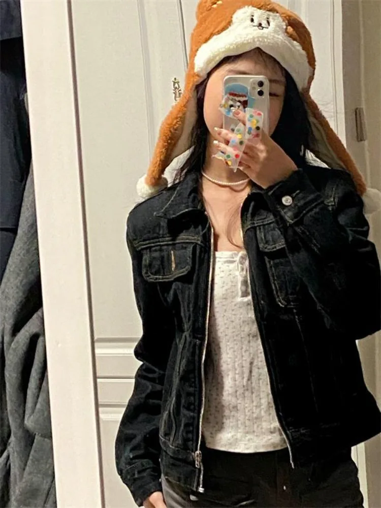 Женская джинсовая куртка на молнии однотонная винтажная в стиле панк с отложным