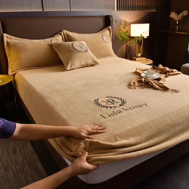 Утолщенное бархатное постельное белье набор эластичных простыней мягкий чехол