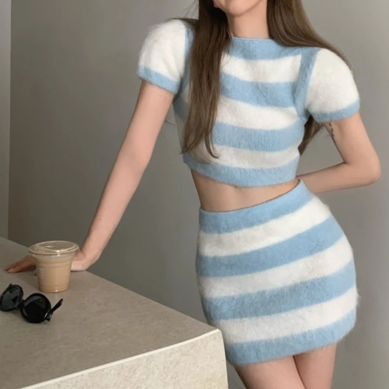 

Pure Desire Wind Suit Female Spring 2022 New Hot Girl Sexy Striped Knit Sweater Hip Skirt 2 Piece Sets
