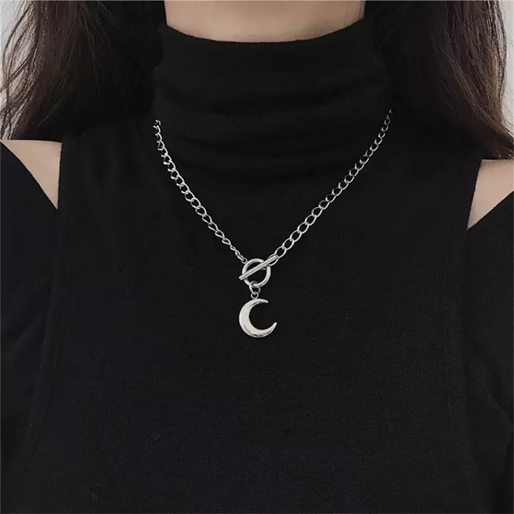 

Korean smooth alloy Moon Pendant Necklace Ring T-shaped buckle metal Moon Necklace women's gift jewelry