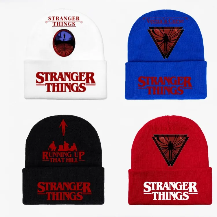 

Женские зимние шапки с вышивкой «очень странные дела»