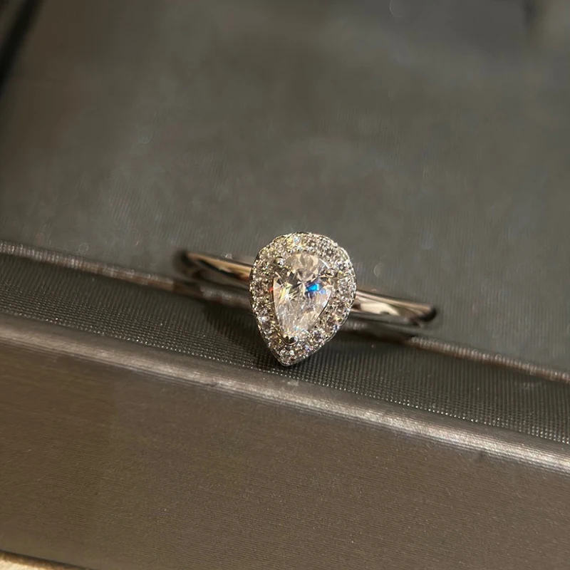 

2023 Top Quality 925Sterling Silver Wedding Natural Emerald Party Fashion Wild Noble Ring Female Big Green Silver Ring Jewelry