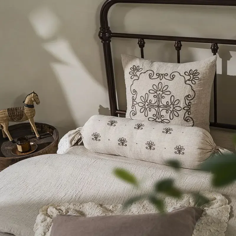 Набор из четырех предметов хлопка и льна в винтажном стиле с трехмерными