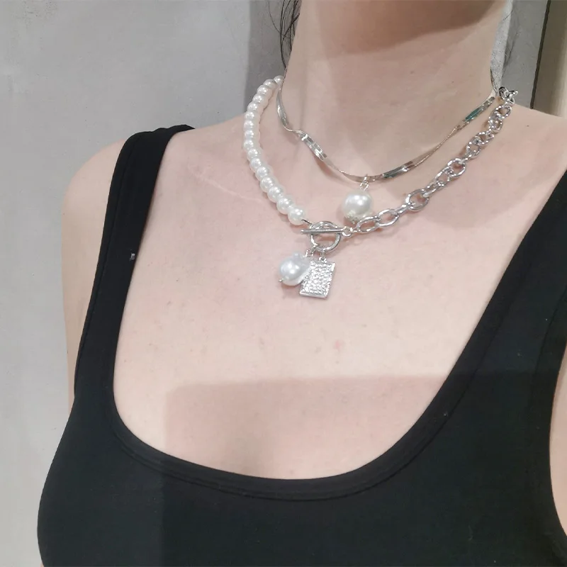 

Simple Fashion Hip Hop Style Copper Snake Chain Baroque Pearl Metal Charm Pendant Necklace For Women Jewelry Gold Silver Color