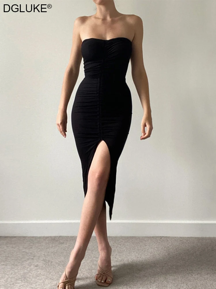 Облегающее платье с лямкой на шее и рюшами соблазнительное обтягивающее миди