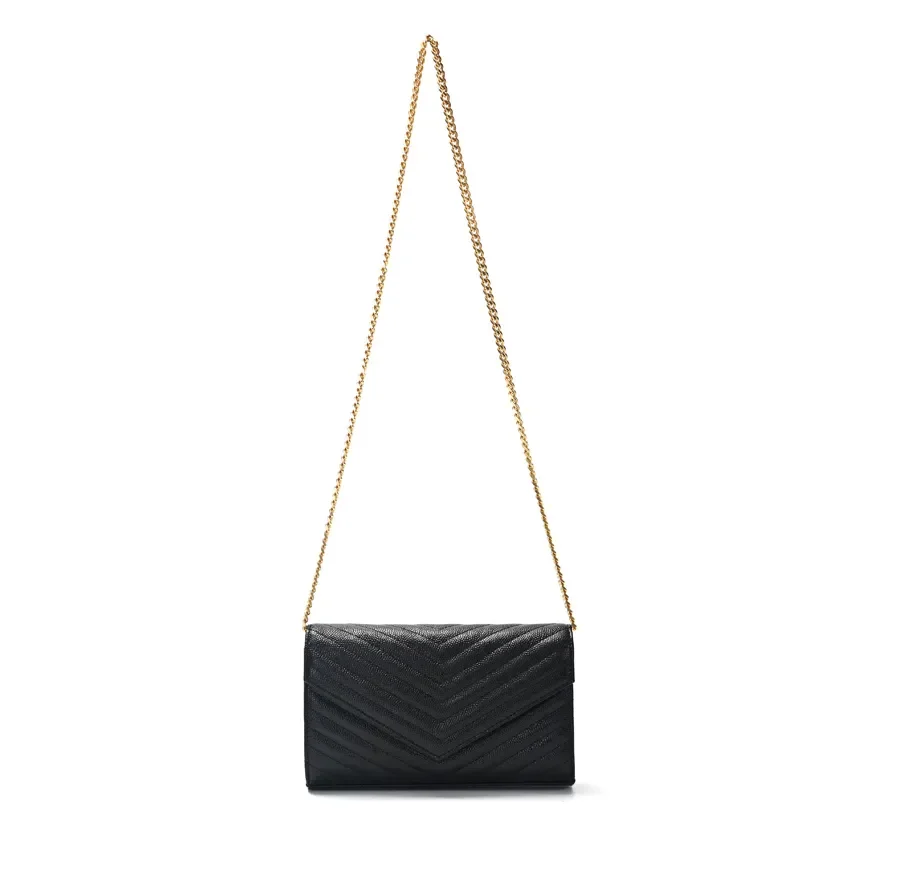 

2024 new fashionable and elegant bag, unique cross-body style, ample inner layer constructed of microfiber to create a classic w