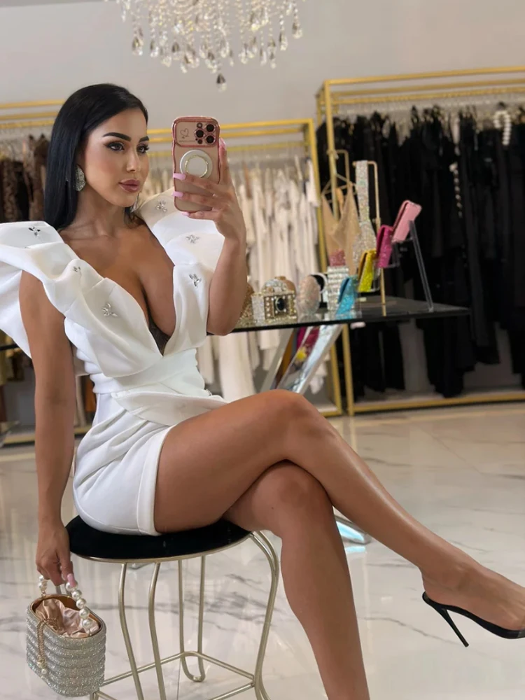 Bonnie Forest Элегантное белое мини-платье со стразами и рюшами женское короткое