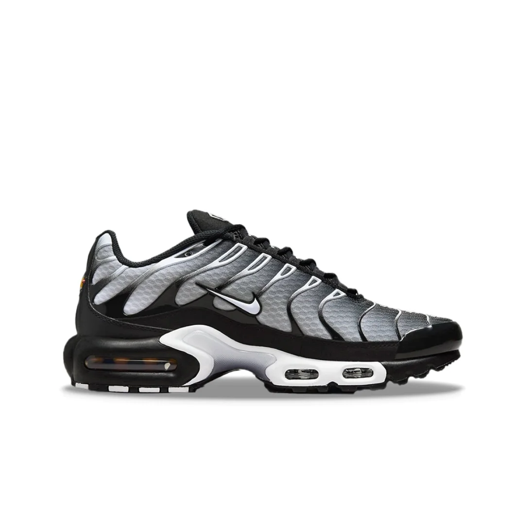 Мужские модные кроссовки Nike Air Max Plus TN. Удобные и пригодные для носки кроссовки.