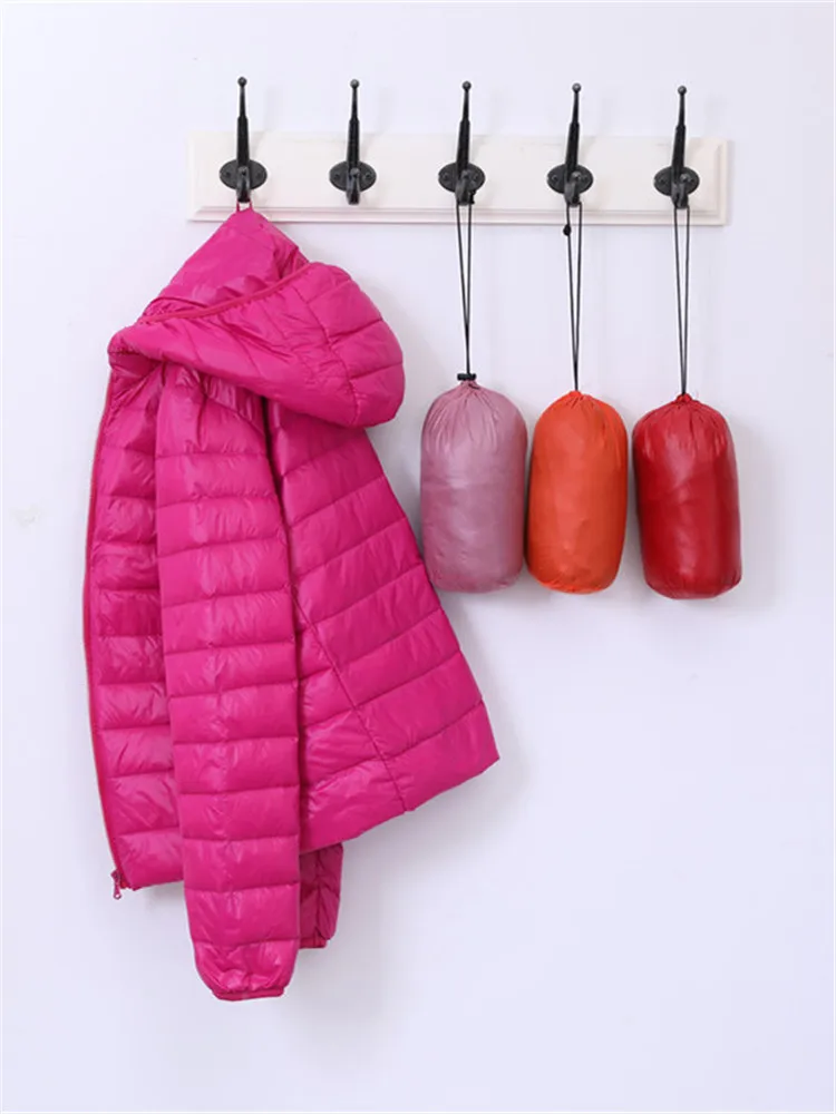 

Короткая легкая женская белая куртка-пуховик на молнии с капюшоном, осенне-зимнее теплое пальто, верхняя одежда