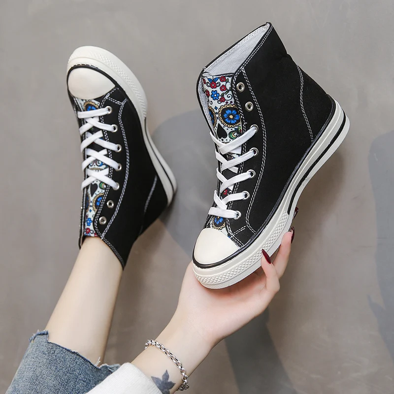 

Women's Platform Casual Sports Flat Shoes 2022 New Ladies Fashion Skull Sneakers Woman Plus Size 43 Canvas Fabric High-top Boots