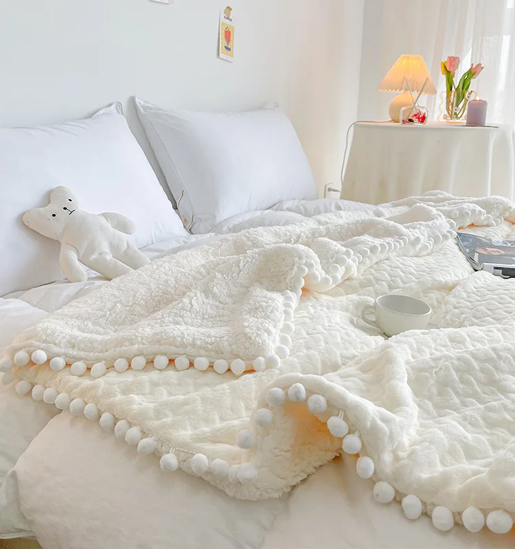 

Home Summer Quilt Blanket Thow Thin Air Condition Comforter with Ball Lightweight Cubrecam Bed Cover Colcha Quilted Bedspread