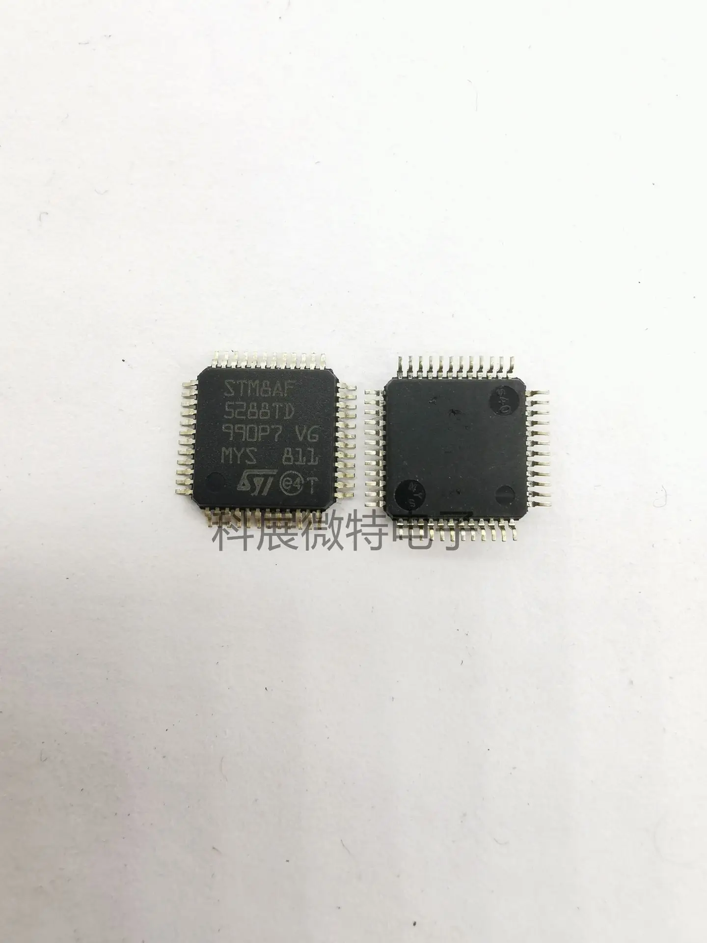 

Оригинальный Новый интегрированный чип STM8AF5288TD 8AF5288TD