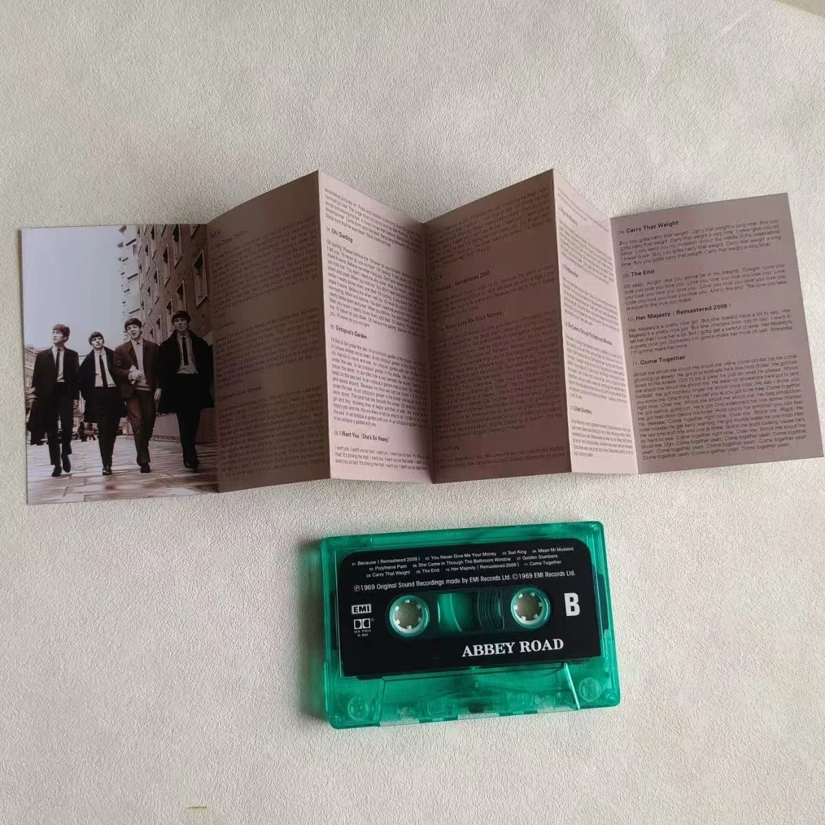 Музыкальная лента Pop Rock George Harrison Sgt Pepper's Lonely Hearts Club Band Альбом Abbey Road 3 шт. Кассеты