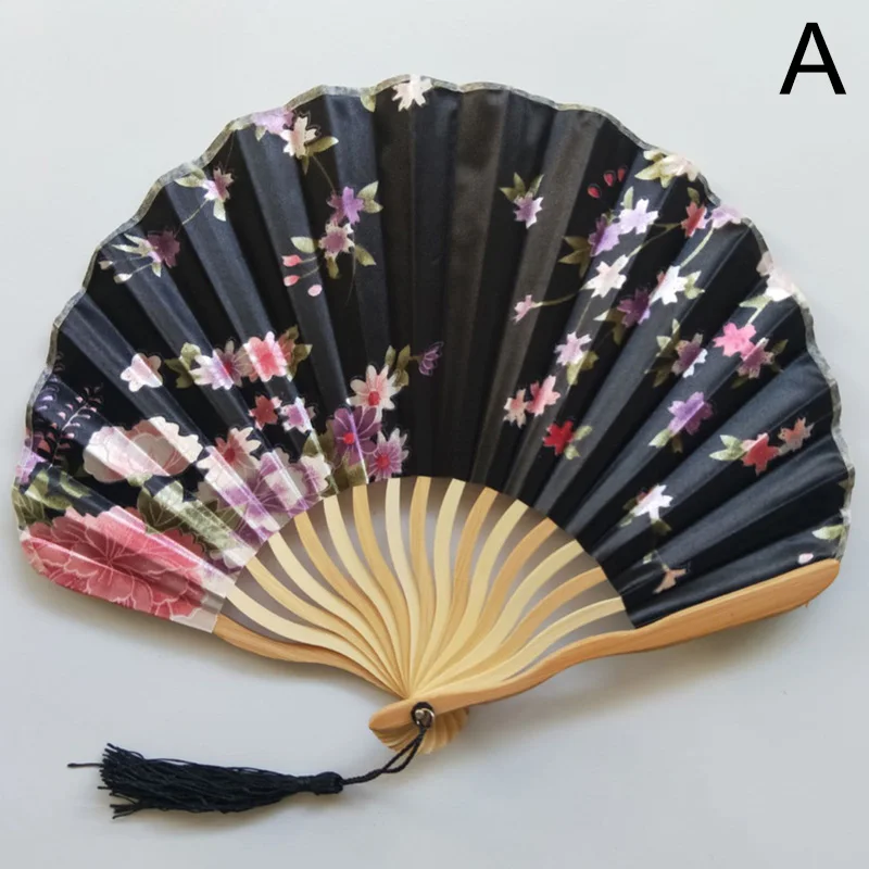 

Винтажный ручной веер из бамбука